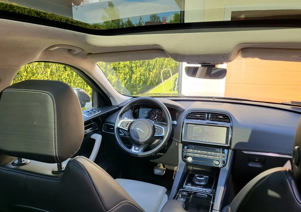 Jaguar F-Pace cena 116990 przebieg: 84000, rok produkcji 2018 z Dynów małe 781
